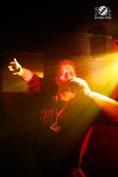 BFD2 0018 von Miu Luna